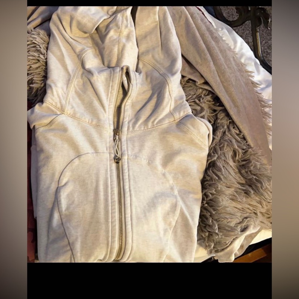Lululemon Hooded Define Jacket- Cream colored.